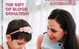 Cover BAMBI Magazine January 2025 A mother and child read together